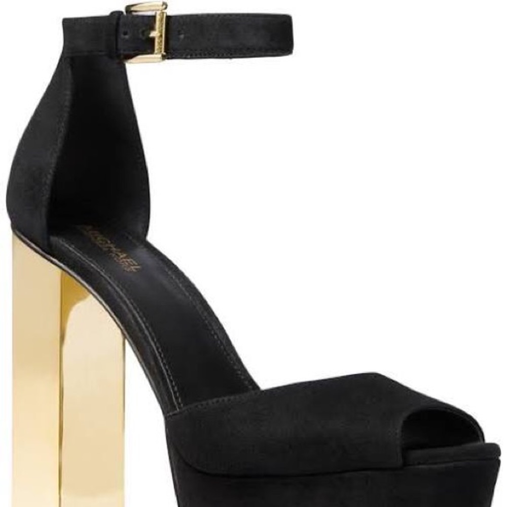 Black Michael Kors heels 🖤🛍